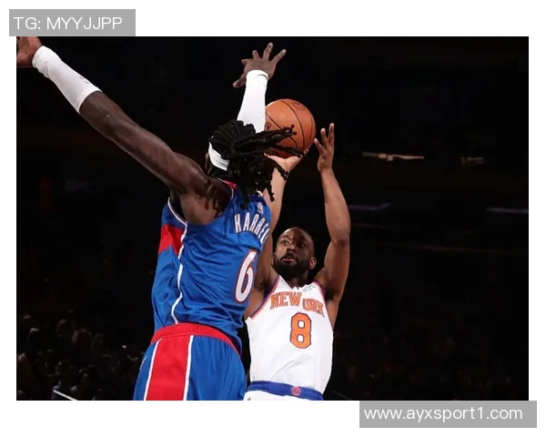 兰德尔表现失常13投仅中2球仅得10分助攻4次抢断3次引发球迷热议