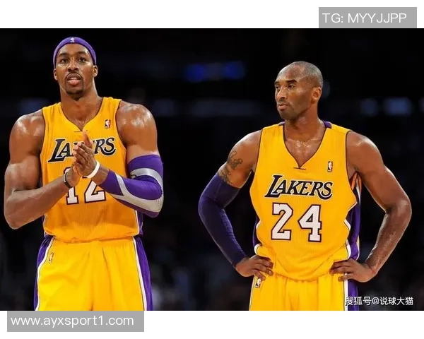 霍华德谈科比与詹姆斯性格差异：独行侠与社交王的鲜明对比