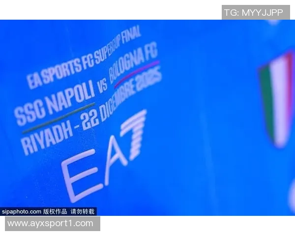 维纳尔杜姆轻松突破防线巧妙破门助球队逆转局势